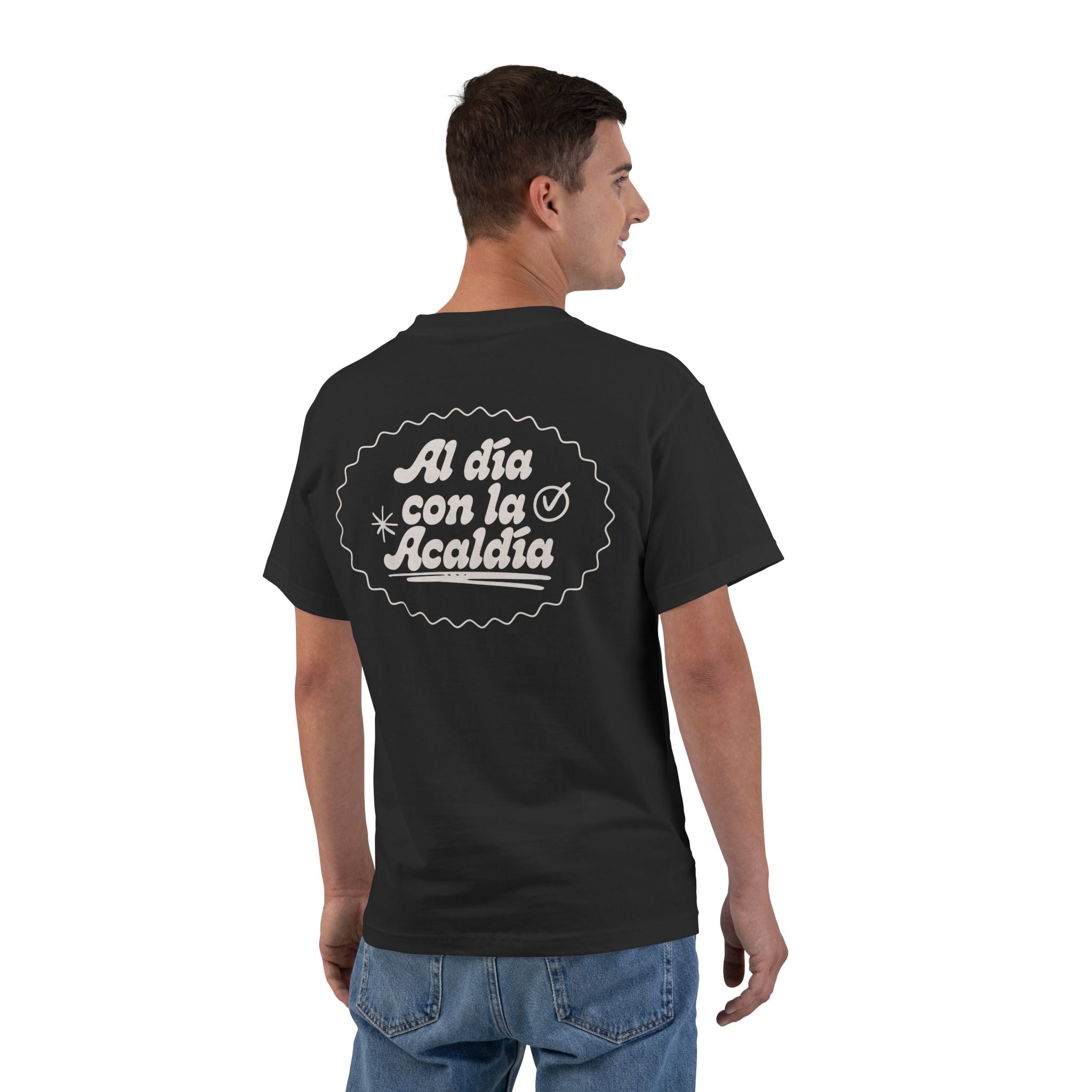 Al dia con la alcaldia T-Shirt — Funny Spanish Phrase Graphic Tee